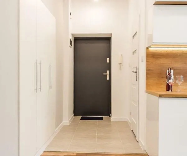 شقة Poniatowskiego